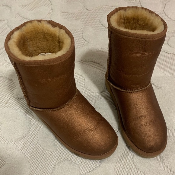 UGG Shoes - UGG classic bronze boots